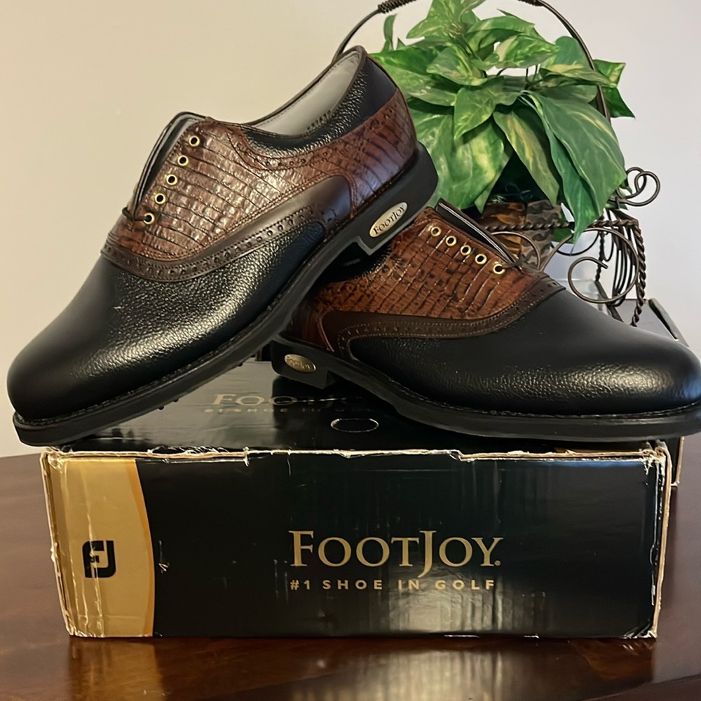 Men’s FootJoy Classics Tour Golf Shoes size 11.5E
